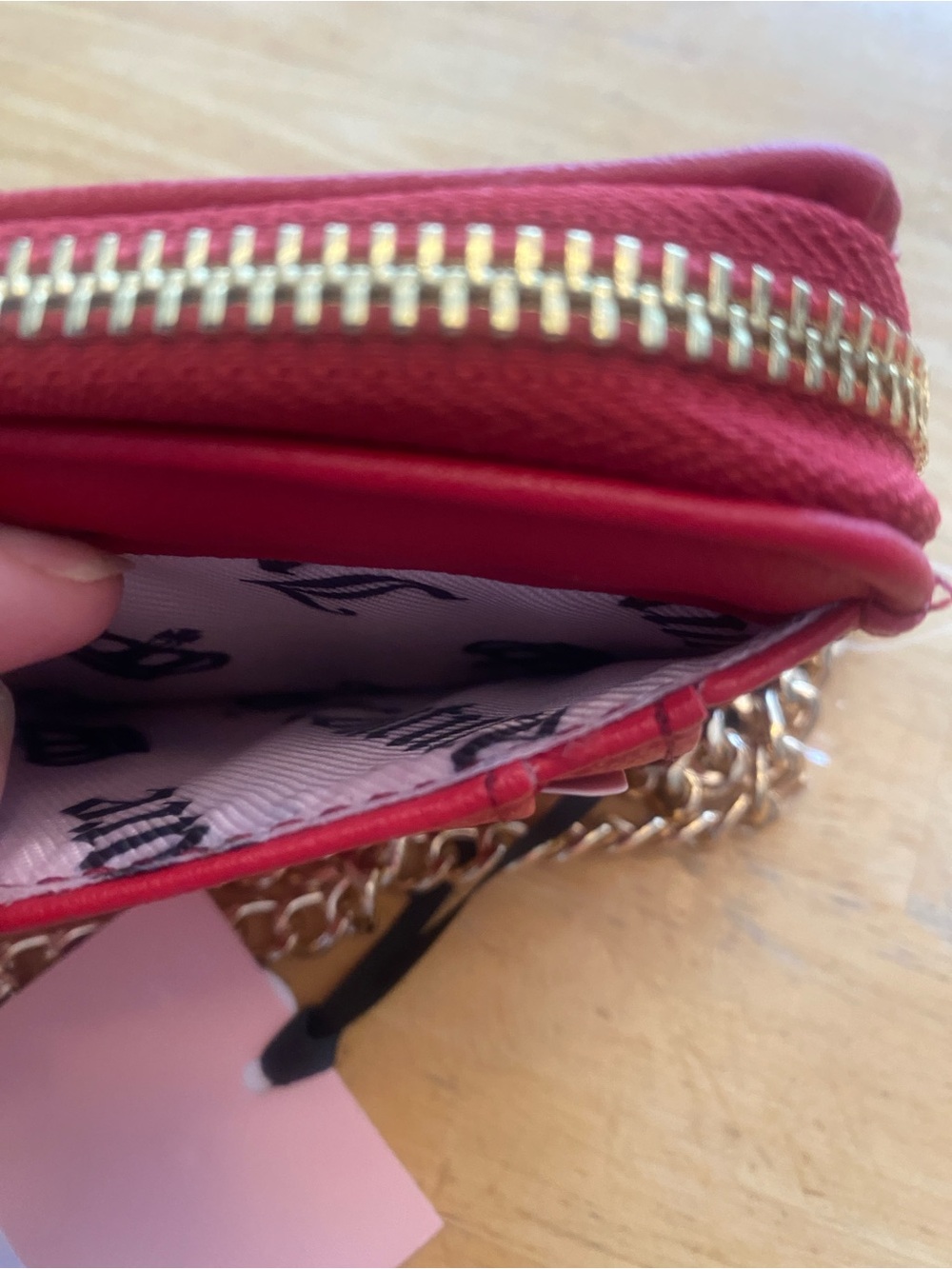 Juicy Couture Red Striped Zip wallet Id Card Holder w Chain & JC charm NWT - Picture 8 of 8